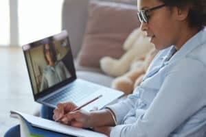 O futuro das consultas online: segurança ou precarização?