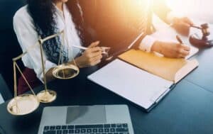 Navegando pelas Leis Trabalhistas: Contratação e Remuneração com Equity em Startups